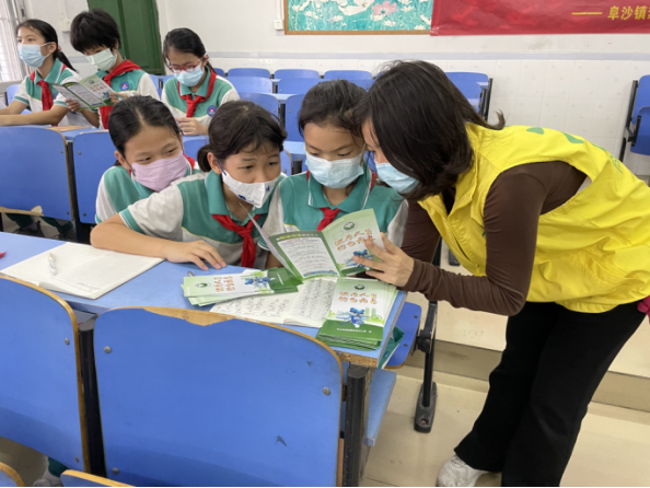 阜沙鎮(zhèn)禁毒信息〔2022〕第254期--【禁毒攻堅(jiān)】“無毒青春，健康校園”—阜沙鎮(zhèn)開展禁毒宣傳進(jìn)校園